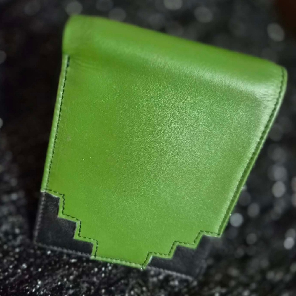 💃STYLISH💃 FINE ITALIAN LEATHER ~ ART DECO/WESTERN DESIGN WALLET 💥UNISEX💥